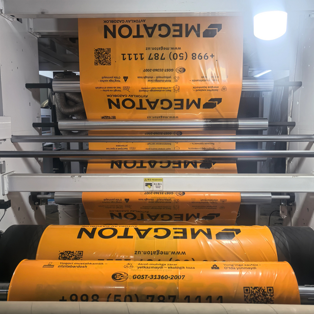 colored Pallet Stretch Hood with customized logo